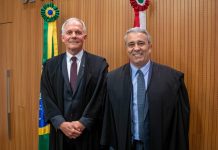 DECISÃO POR ACLAMAÇÃO: ELEITOS OS NOVOS PRESIDENTE E VICE DO TRIBUNAL REGIONAL ELEITORAL DE SANTA CATARINA