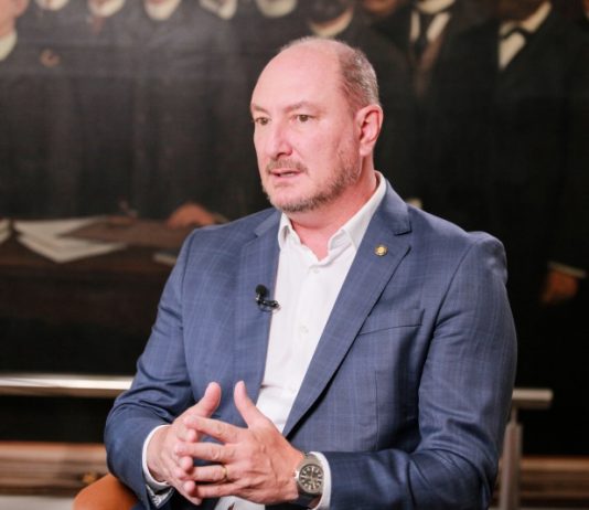 DEPUTADO MAURO DE NADAL PRESTA CONTAS DA GESTÃO NA PRESIDÊNCIA DA ASSEMBLEIA LEGISLATIVA DE SANTA CATARINA