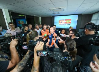 CHUVAS PREOCUPANTES: GOVERNADOR JORGINHO MELLO GARANTE SOCORRO E PRESENÇA PERMANENTE DO ESTADO