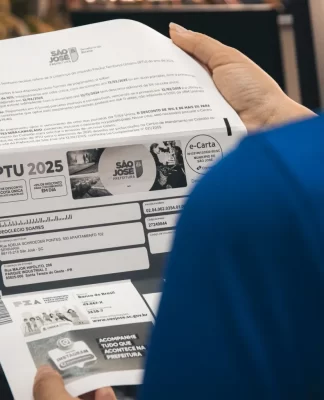 PREFEITURA DE SÃO JOSÉ INICIA ENTREGA DOS CARNÊS DO IPTU/2025