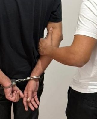 PRESO ESTELIONATÁRIO QUE PROMETIDA INTERFERÊNCIA EM DECISÕES JUDICIAIS EM SC