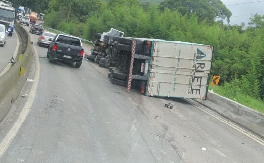 FETRANCESC: “SITUAÇÃO DO MORRO DOS CAVALOS NA BR-101 É PREOCUPANTE E INACEITÁVEL”