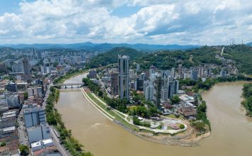 ESTABILIDADE ECONÔMICA EM SC: REGIÃO DO VALE DO ITAJAÍ ABRE MAIS DE 74 MIL EMPRESAS