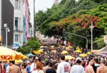 CONCURSO VAI DEFINIR HOJE OS VENCEDORES DAS MARCHINHAS DE CARNAVAL DE FLORIANÓPOLIS