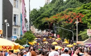 CONCURSO VAI DEFINIR HOJE OS VENCEDORES DAS MARCHINHAS DE CARNAVAL DE FLORIANÓPOLIS