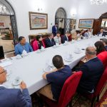 GOVERNO JORGINHO MELLO: “CONTAS EM DIA, DESPESAS SOB CONTROLE E LIVRE DO CHEQUE ESPECIAL”