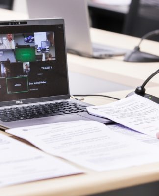 ALESC: PRESIDENTES DA CELESC E FIESC SÃO CONVIDADOS PARA DEBATER ECONOMIA E SERVIÇOS COM OS DEPUTADOS