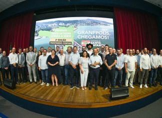 “SC LEVADA A SÉRIO”: GOVERNADOR JORGINHO MELLO PRESTA CONTAS E ANUNCIA NOVOS INVESTIMENTOS PARA OS MUNICÍPIOS CATARINENSES