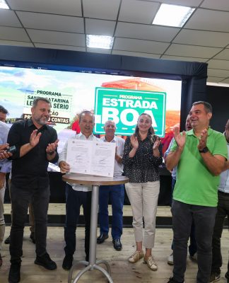“SC LEVADA A SÉRIO”: GOVERNADOR JORGINHO MELLO ANUNCIA RECURSOS PARA A REGIÃO DO ALTO VALE DO ITAJAÍ