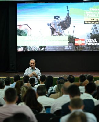 SC LEVADA A SÉRIO: GOVERNADOR JORGINHO MELLO LIBERA INVESTIMENTOS PARA AS CIDADES DA REGIÃO OESTE