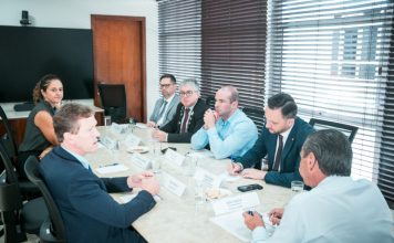 DEPUTADO JÚLIO GARCIA DEFINE PRIORIDADES DE PROJETOS COM AS BANCADAS REGIONAIS NA ALESC