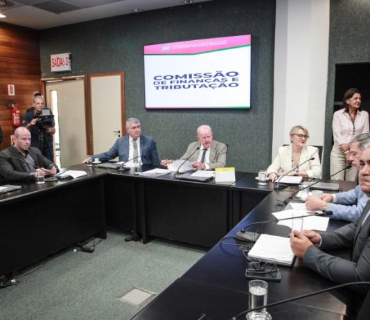 ALESC: COMISSÃO DE FINANÇAS APROVA NOVAS REGRAS SOBRE REGIME DE REMUNERAÇÃO DA POLÍCIA CIVIL