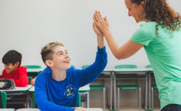 EDUCAÇÃO: PREFEITURA DE FLORIANÓPOLIS ABRE CHAMADA PARA CONCURSADOS