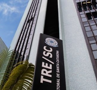 MAIS DE 190 MIL ELEITORES EM SANTA CATARINA PODERÃO TER OS TÍTULOS CANCELADOS