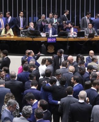 FIESC REJEITA AUMENTO NO NÚMERO DE DEPUTADOS: “MAIS UM MAU EXEMPLO DO CONGRESSO”