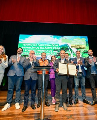 GOVERNADOR JORGINHO MELLO CONCLUI 2ª EDIÇÃO DO PROGRAMA SANTA CATARINA LEVADA A SÉRIO EM BLUMENAU