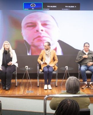 ASSEMBLEIA LEGISLATIVA REÚNE CONSELHOS PARA REFORÇAR PROTAGONISMO DA PESSOA COM DEFICIÊNCIA EM SANTA CATARINA