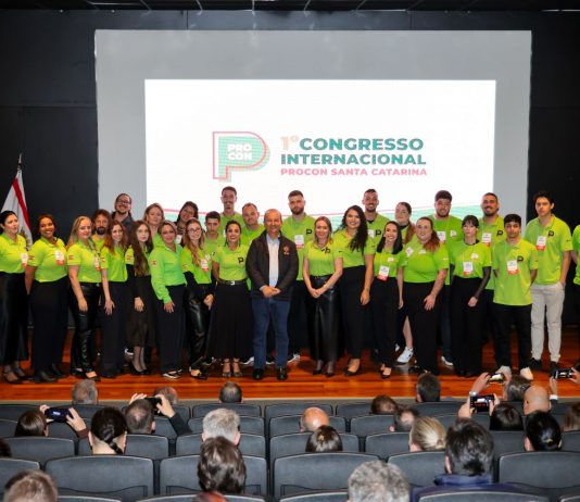 GOVERNADOR JORGINHO MELLO PARTICIPA DA FUNDAÇÃO DO COLEGIADO NACIONAL DE PROCONS ESTADUAIS