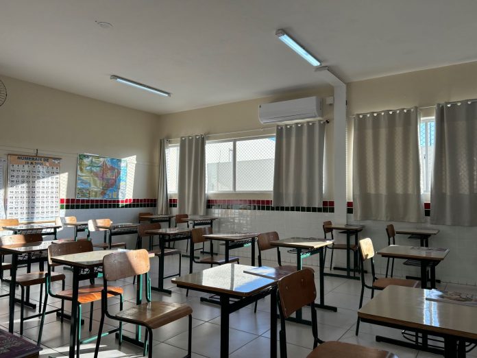 AR AGORA
