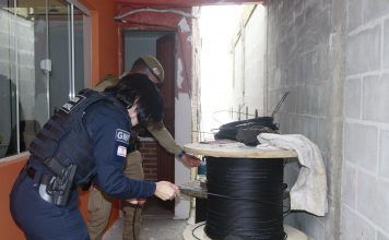 FLORIANÓPOLIS: FORÇAS DE SEGURANÇA DESMONTAM CENTRAL CLANDESTINA DE INTERNET NA SERRINHA