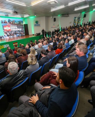 GOVERNADOR JORGINHO MELLO LANÇA “ESTRADA BOA RURAL” PARA PAVIMENTAR 2.500 KM DE VIAS EM TODOS OS MUNICÍPIOS DE SC