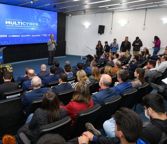 GOVERNADOR JORGINHO MELLO INAUGURA CENTROS DE ALTA TECNOLOGIA E PESQUISA EM JOINVILLE