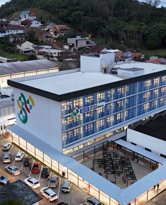 FIESC INAUGURA ESCOLA SESI DE REFERÊNCIA EM BRUSQUE