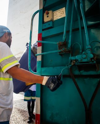 FLORIANÓPOLIS CONVOCA POPULAÇÃO PARA OFICINAS SOBRE NOVO PLANO DE RESÍDUOS SÓLIDOS