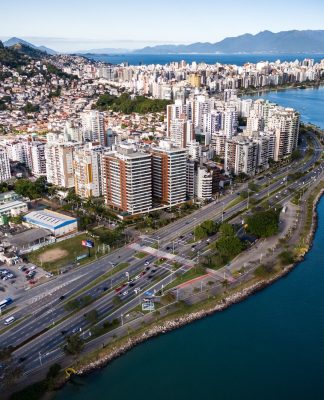 FLORIANÓPOLIS É A CIDADE MAIS COMPETITIVA DO BRASIL EM 2025