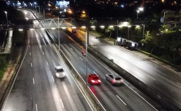 PARCERIA GOVERNO DO ESTADO E PREFEITURA IMPLANTA SISTEMA DE ILUMINAÇÃO LED NA SC 401 E 403 EM FLORIANÓPOLIS
