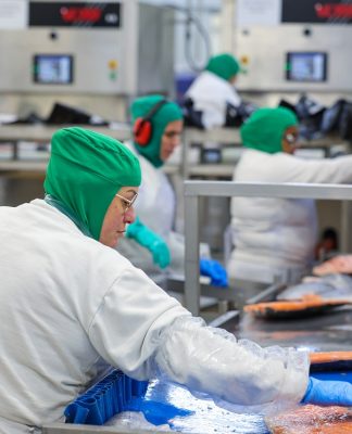 SANTA CATARINA SUPERA CRISE GLOBAL E TARIFAÇO DOS EUA COM MENOR DESEMPREGO DO MUNDO