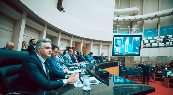 ALESC: CCJ APROVA CONTRAGARANTIA PARA FINANCIAMENTO DE R$ 1,3 BILHÃO DA CELESC JUNTO AO BID