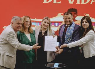 SC LEVA 120 JOVENS PARA INTERCÂMBIO NA CHINA COM FOCO EM TECNOLOGIA