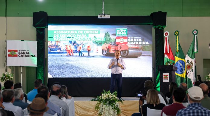 GOVERNADOR JORGINHO MELLO TRANSFORMA SONHO DE 40 ANOS EM REALIDADE: SC-462 SERÁ PAVIMENTADA EM MATOS COSTA