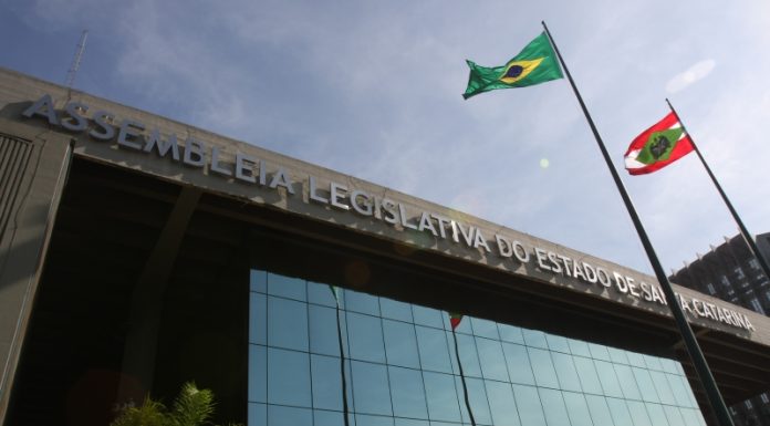 ALESC ANALISA PACOTÃO DE PROJETOS QUE ABRANGEM EDUCAÇÃO, SAÚDE, CIDADANIA E MEIO AMBIENTE