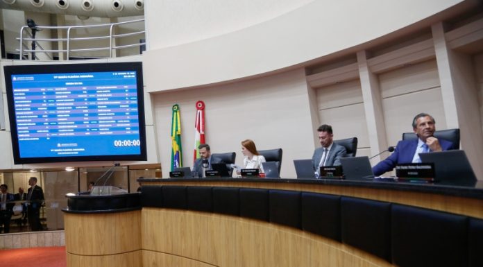 ALESC APROVA PROJETOS SOBRE SEGURANÇA DIGITAL, AUTODEFESA FEMININA E PATRIMÔNIO CULTURAL