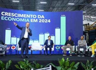 JORGINHO MELLO PARTICIPA EM BRUSQUE DE INAUGURAÇÃO DE NOVA FÁBRICA DE PAINÉIS PARA CONSTRUÇÃO CIVIL