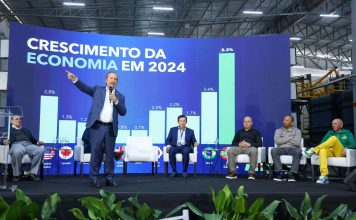 JORGINHO MELLO PARTICIPA EM BRUSQUE DE INAUGURAÇÃO DE NOVA FÁBRICA DE PAINÉIS PARA CONSTRUÇÃO CIVIL