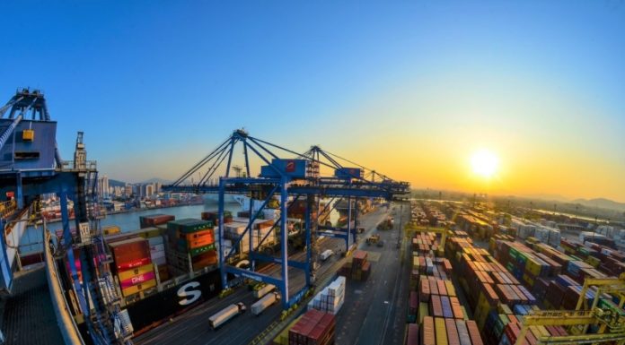 FIESC PEDE REDUÇÃO DE TARIFAS PORTUÁRIAS PARA CONTER EFEITOS DO “TARIFAÇO” DOS EUA