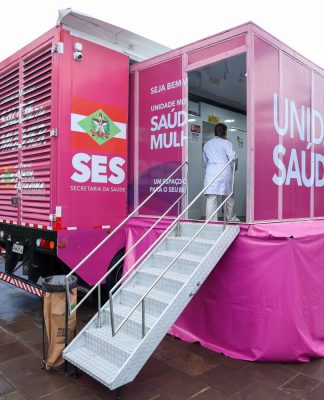 GOVERNO DO ESTADO LANÇA CARRETAS DA SAÚDE PARA AMPLIAR EXAMES DE PREVENÇÃO DO CÂNCER DE MAMA EM SC