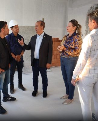 ESCOLA ADERBAL RAMOS DA SILVA SERÁ ENTREGUE ATÉ FEVEREIRO DE 2026