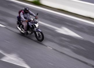 CNH EMPREGO NA PISTA OFERECE VAGAS E INSCRIÇÕES GRATUITAS PARA HABILITAÇÃO E QUALIFICAÇÃO PROFISSIONAL