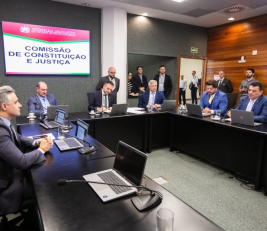 ALESC: CCJ APROVA PROJETOS SOBRE SAÚDE, SEGURANÇA, EDUCAÇÃO E PROTEÇÃO AO CONSUMIDOR