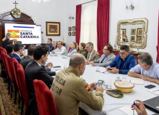 GOVERNO DE SC AVANÇA EM FORÇA-TAREFA PARA PADRONIZAR ATENDIMENTO À POPULAÇÃO EM SITUAÇÃO DE RUA