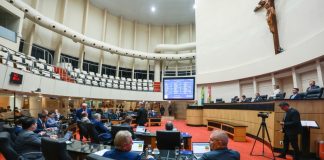 ALESC DEBATE CRISE NO CAMPO, INFRAESTRUTURA, RACISMO, NOVAS REGRAS PARA MOTOBOYS E APROVA PROJETOS