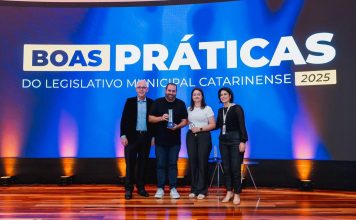 FLORIANÓPOLIS: BALCÃO DA CIDADANIA É DESTAQUE NO PRÊMIO BOAS PRÁTICAS 2025 DA UVESC