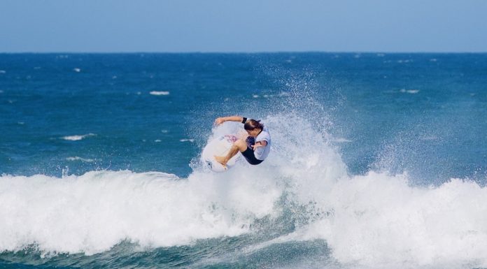 SURF: SANTA CATARINA ABRE TEMPORADA DO CAMPEONATO BRASILEIRO DE ONDAS GRANDES EM LAGUNA