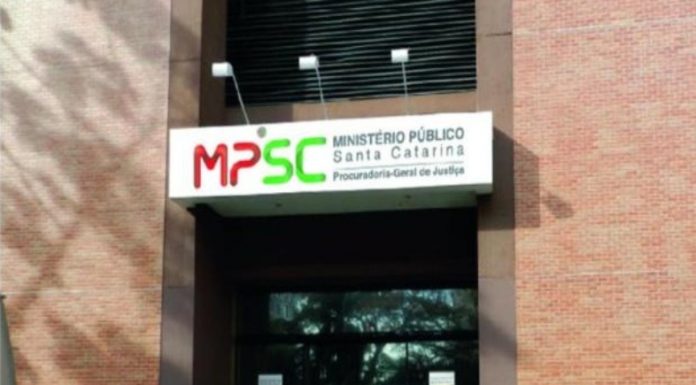 SEMINÁRIO DEBATE RACISMO E ANTISSEMITISMO NO MINISTÉRIO PÚBLICO DE SC