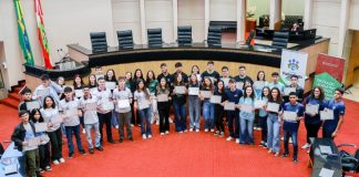 PARLAMENTO JOVEM INICIA 34ª EDIÇÃO NA ALESC COM REPRESENTANTES DE OITO ESCOLAS