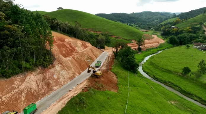 BRDE APROVA PRIMEIROS CONTRATOS DO ESTRADA BOA RURAL NO OESTE CATARINENSE